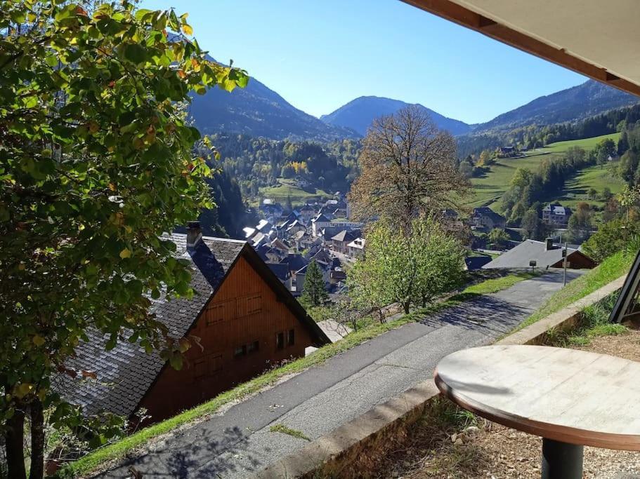Le Charmant Somme - Vue Et Terrasse Privative Saint-Pierre-d'Entremont  Exterior photo